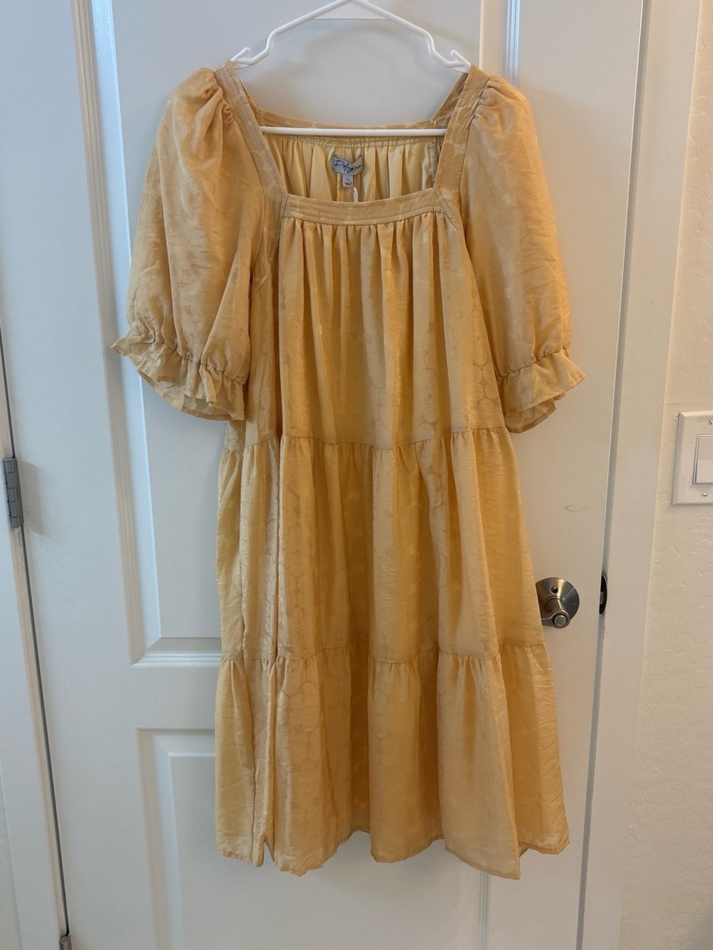Women’s Yellow Puff-Sleeve Tiered Dress